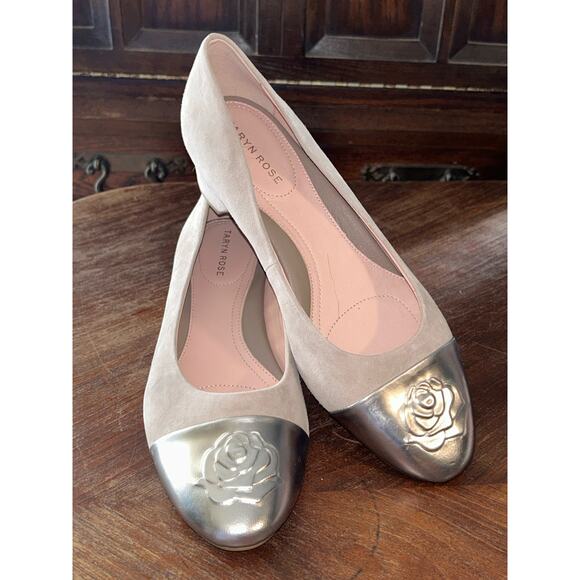 Taryn Rose Babe Tan Suede Metallic Toe Block Heels 8.5B – Chic & Comfy! Business - Picture 3 of 11